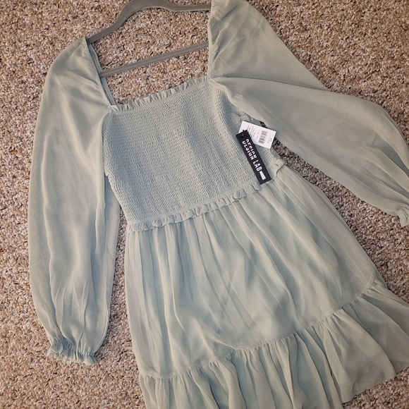 Nwt* Sage Green Smocked dress - Picture 4 of 5